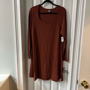 Old Navy rust colored ribknit scoopneck swing dress. Size XL. NWT.